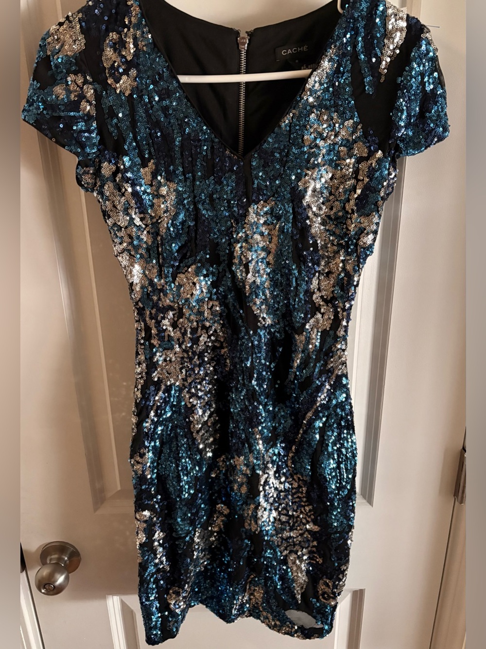 Cache vintage Sequin V-Neck Cocktail Dress in Teal and Silver/black.